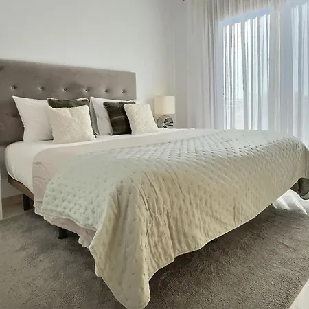Apartment Beautiful Penthouse With Three Large Double Bedrooms In Casares Costa Buenas Noches