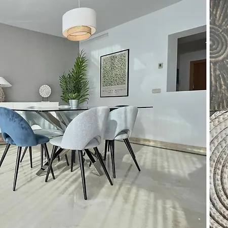 Beautiful Penthouse With Three Large Double Bedrooms In Casares Costa *