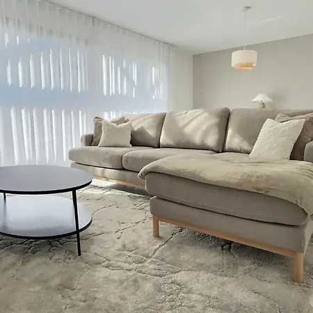 Beautiful Penthouse With Three Large Double Bedrooms In Casares Costa Apartment